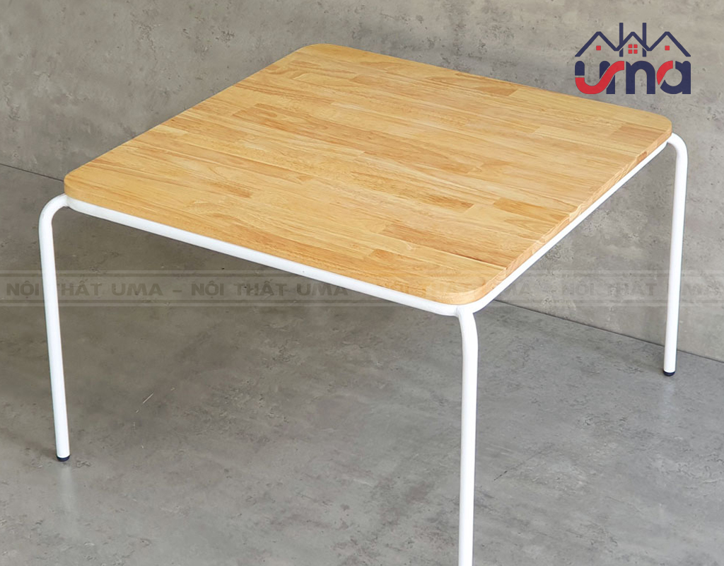 ban-tre-em-mat-go-khung-sat-chat-luong-cao-bte015